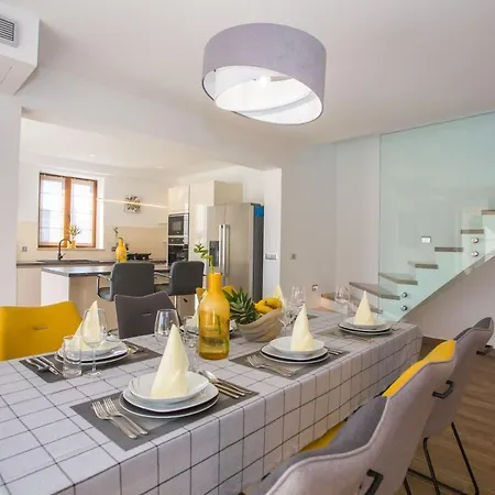 וילה Tiffany With Private Pool And Garden פורץ
