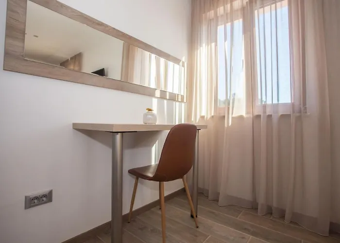 Tiffany With Private Pool And Garden Villa