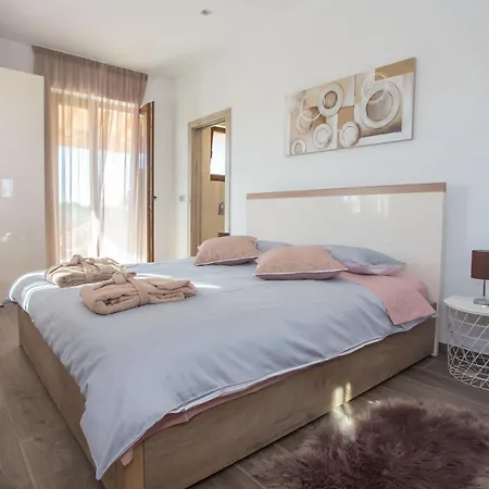 Tiffany With Private Pool And Garden ヴィラ *