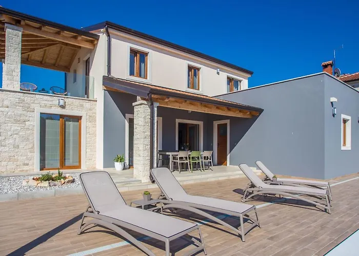 Tiffany With Private Pool And Garden Villa Poreč