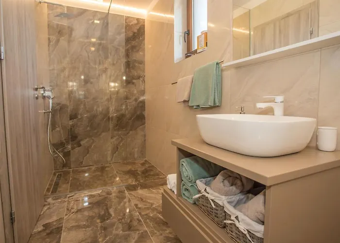 Villa Tiffany With Private Pool And Garden Porec