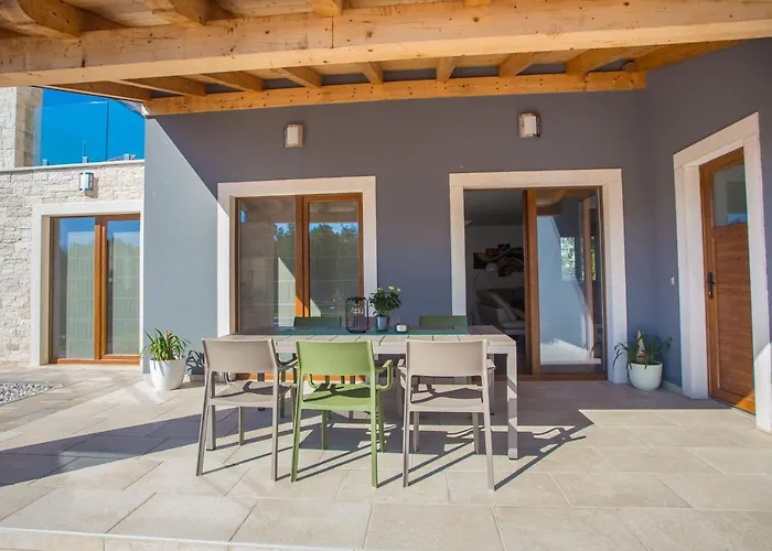 Tiffany With Private Pool And Garden *