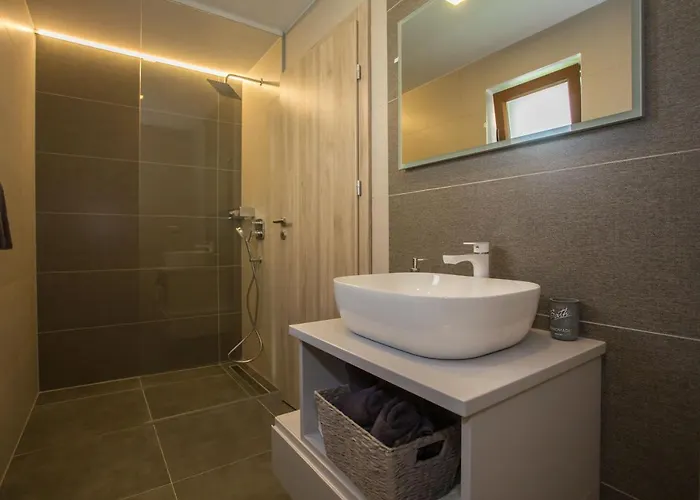 Tiffany With Private Pool And Garden ヴィラ