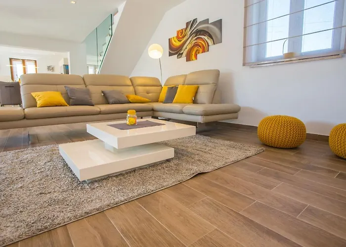 Tiffany With Private Pool And Garden ヴィラ